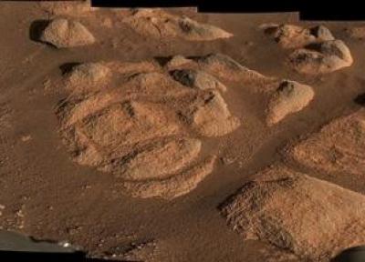 عکس، کشف سنگ های مرموز توسط مریخ نورد ناسا
