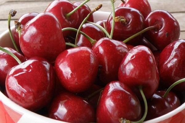خوراکی هایی که مصرف آنها با گیلاس خطرناک است