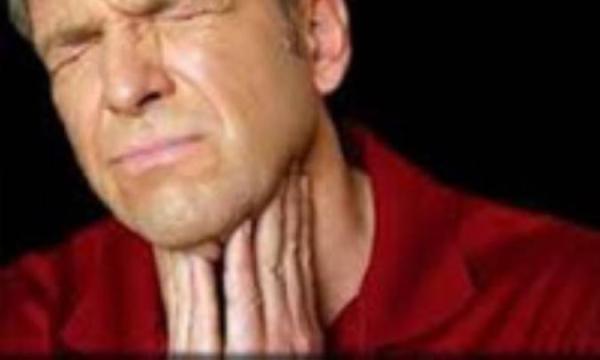 سوزش و التهاب گلو به علت ریفلاکس اسید