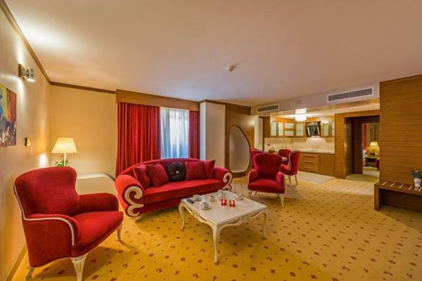 94 هتل در اصفهان برای مسافران تابستانی آماده شد